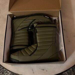 Line Apres Ski Boots